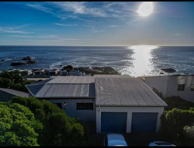 5 BEDROOM HOUSE FOR SALE IN LLANDUDNO